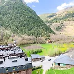 Apartamento moderno Estanyó con vistas en Arinsal